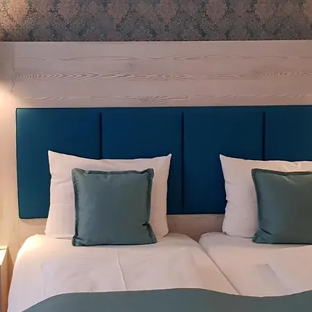Hotel Budapester Hof-3